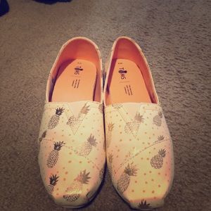 Tom’s Pineapple CloudBound Alpargata Size 9